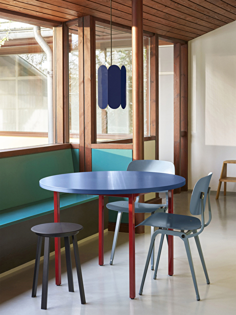 TABLE RONDE TWO-COLOUR MULLER VAN SEVEREN BLEU PIED BORDEAUX D105CM - HAY  Bleu , Maison Bensimon