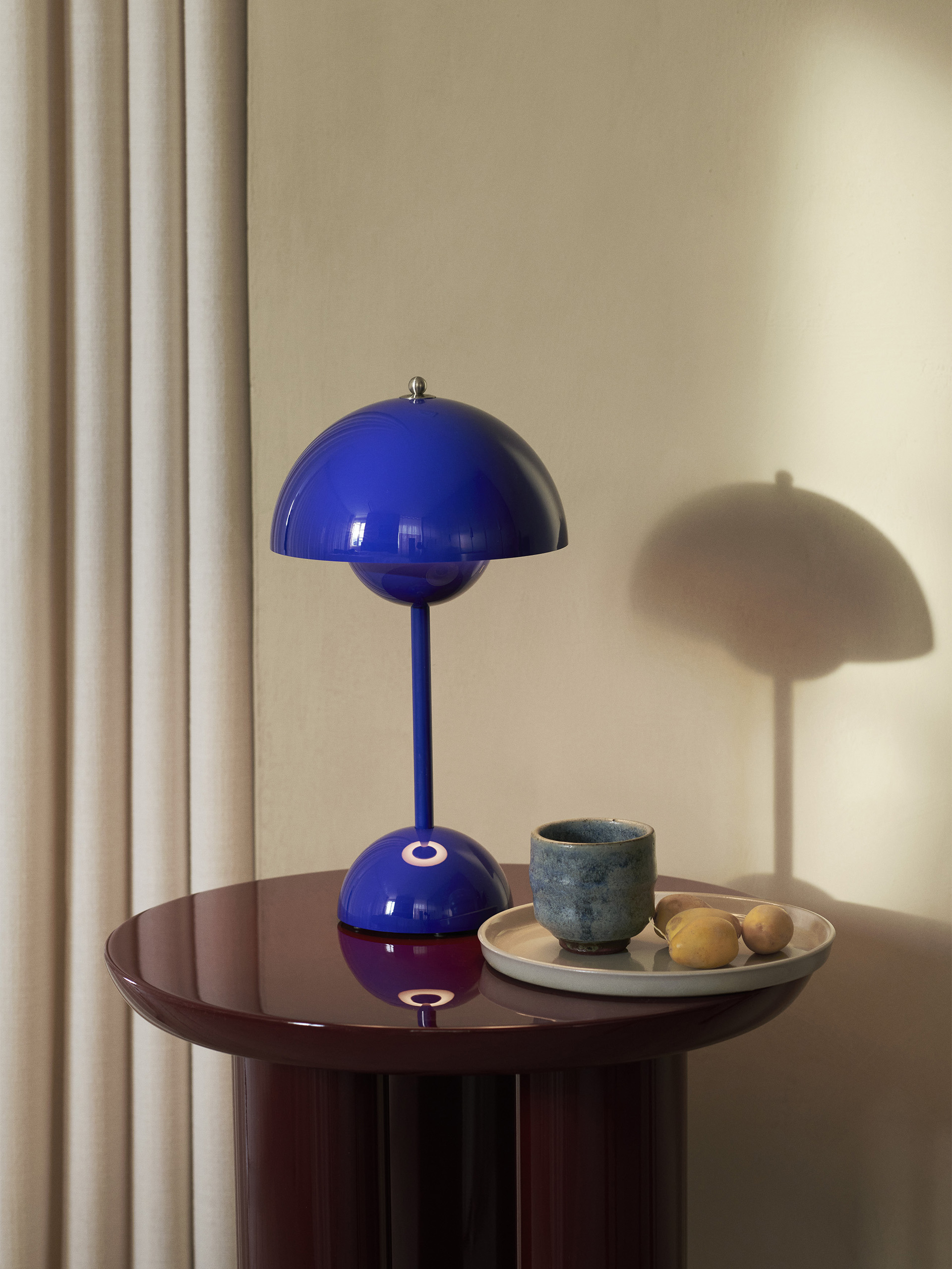 LAMPE DE TABLE SANS FIL RECHARGEABLE FLOWERPOT VP9 BLEU COBALT - &TRADITION  Cobalt , Maison Bensimon