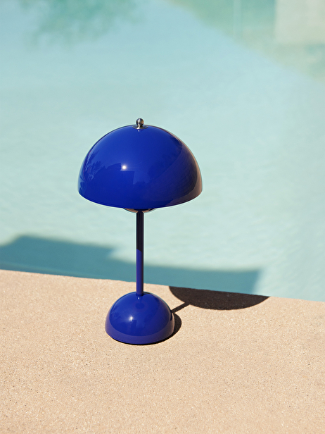LAMPE DE TABLE SANS FIL RECHARGEABLE FLOWERPOT VP9 BLEU COBALT - &TRADITION  Cobalt , Maison Bensimon