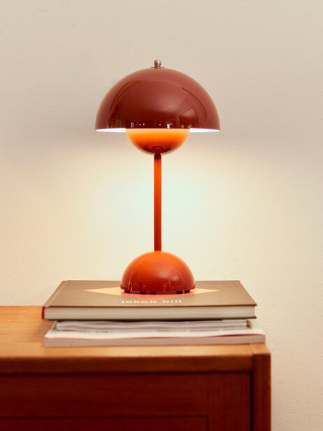 LAMPE DE TABLE SANS FIL RECHARGEABLE FLOWERPOT VP9 ROUGE VERMILLON - &TRADITION  Ebene , Maison Bensimon