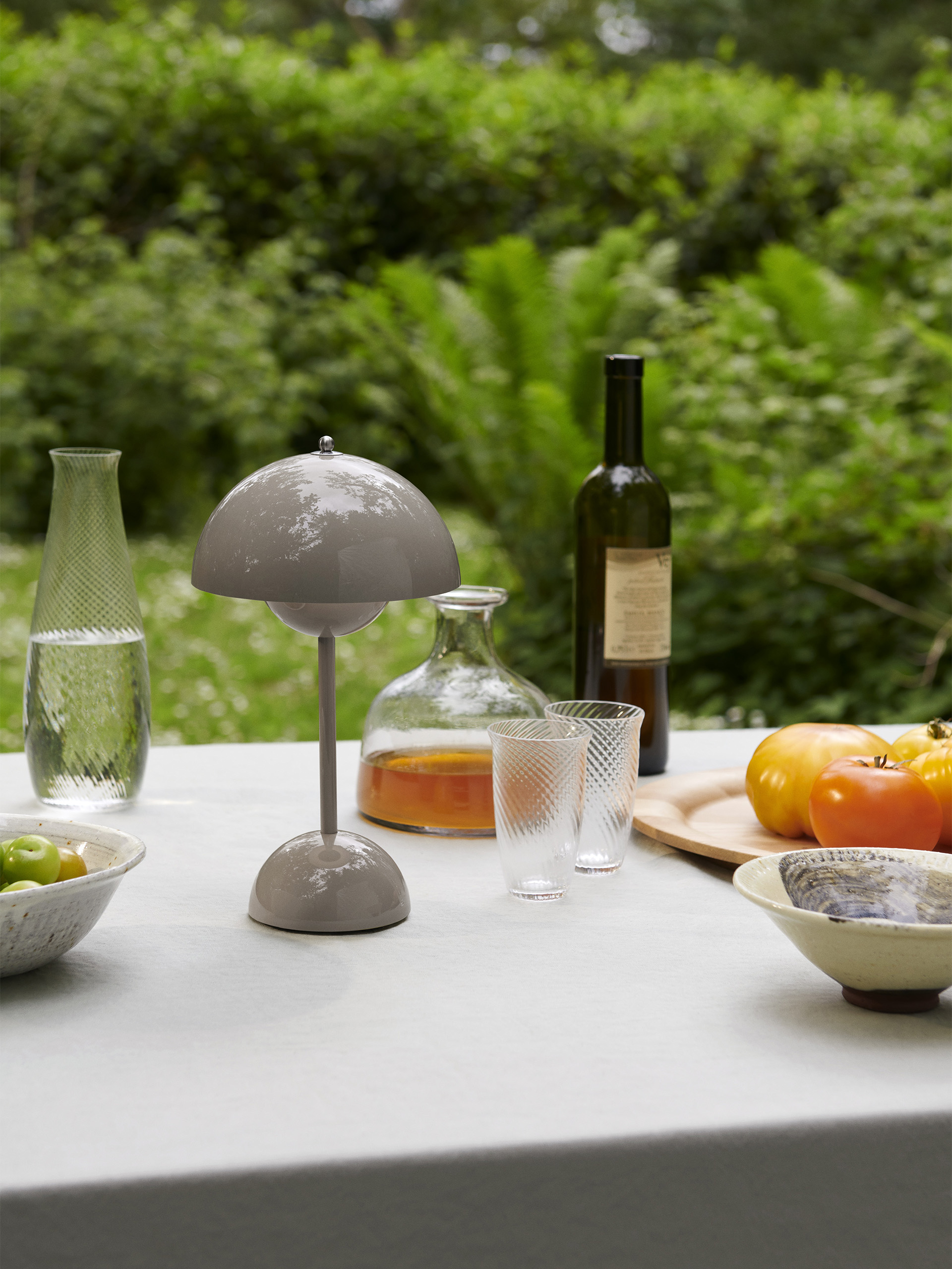 LAMPE DE TABLE SANS FIL RECHARGEABLE FLOWERPOT VP9 GRIS BEIGE - &TRADITION Gris beige , Maison Bensimon
