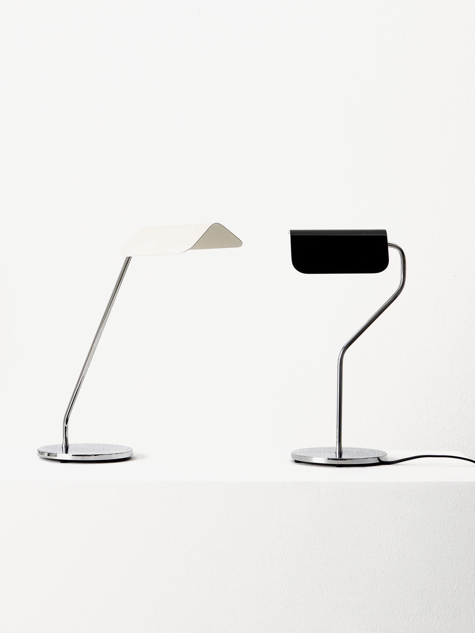 LAMPE DE TABLE APEX BLANC - Hay Blanc , Maison Bensimon
