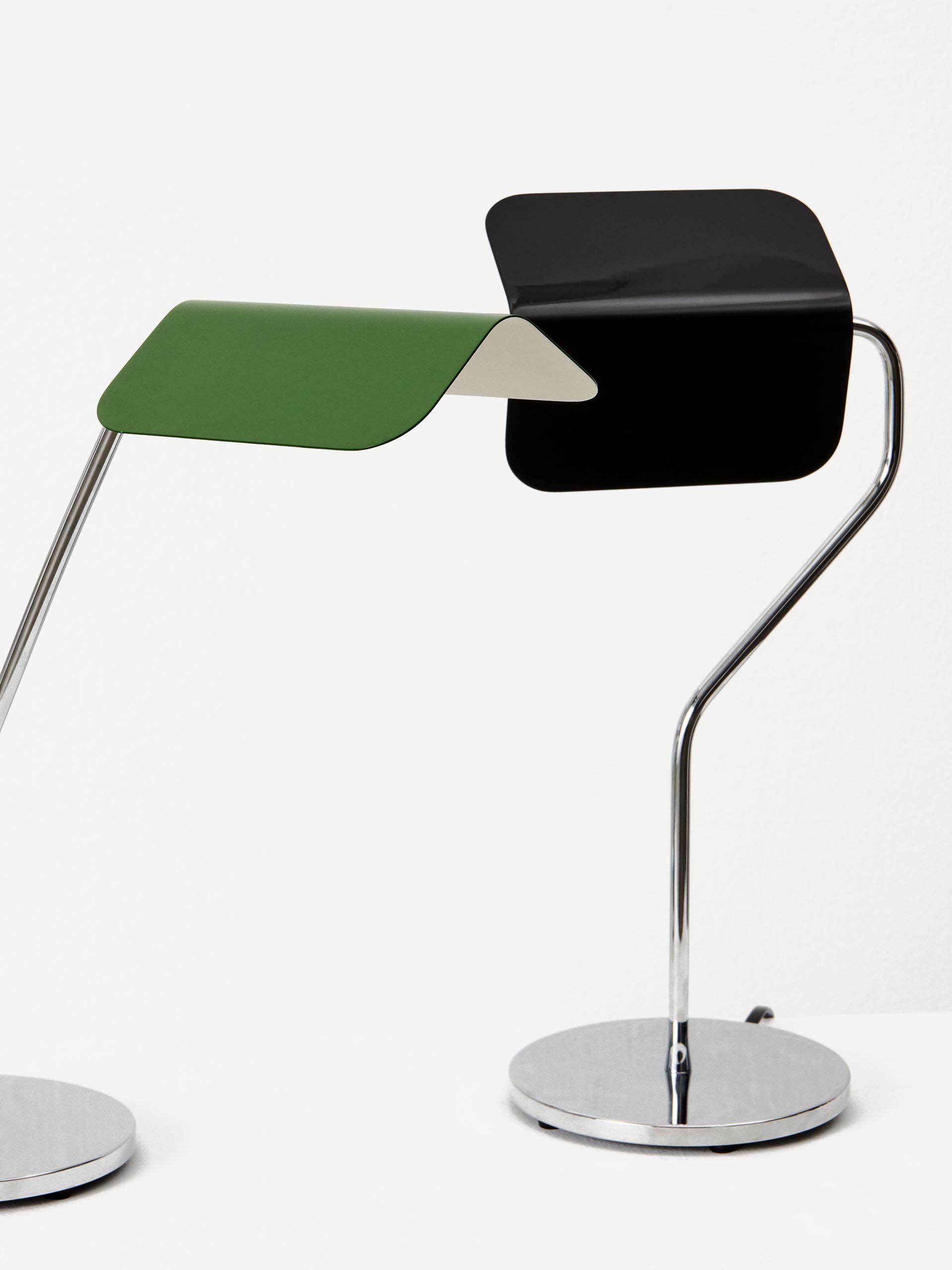 LAMPE DE TABLE APEX NOIR - Hay  Noir , Maison Bensimon