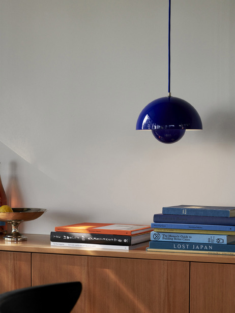 Suspension flowerpot vp1 - &Tradition  Cobalt , Maison Bensimon