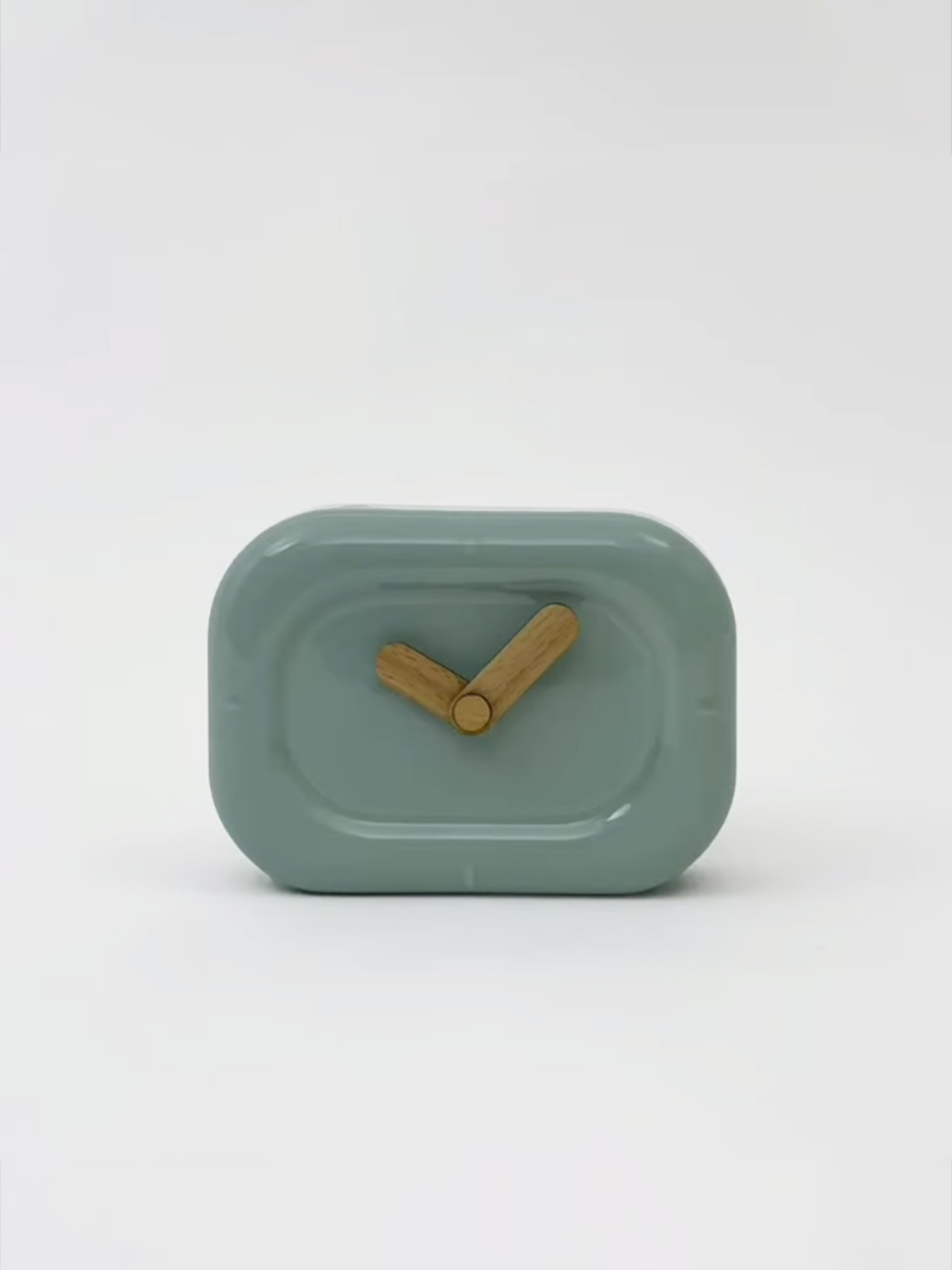 HORLOGE CERAMIQUE - BAZAR DELUXE Celadon , Maison Bensimon