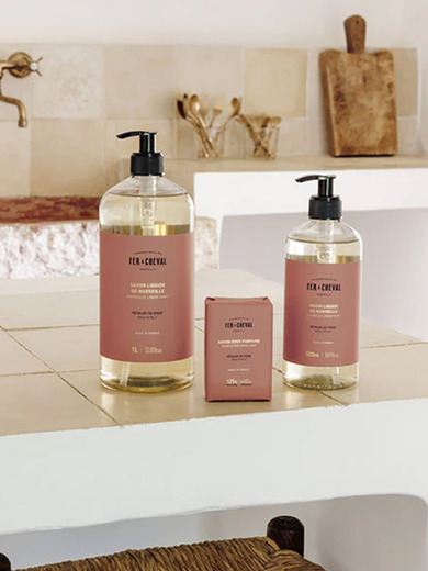 SAVON SOLIDE PÊTALE DE ROSE - FER A CHEVAL  Rose , Maison Bensimon